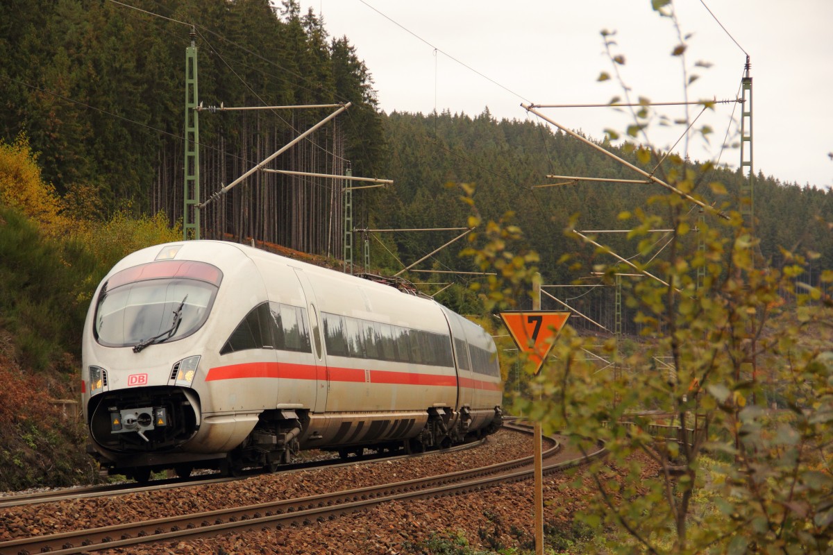 411 011-0  Berlin  bei Steinbach im Frankenwald am 23.10.2015. 