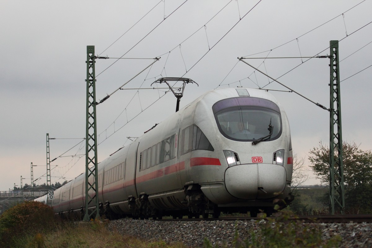 411 017-7  Erlangen  bei Lichtenfels am 17.10.2015.
