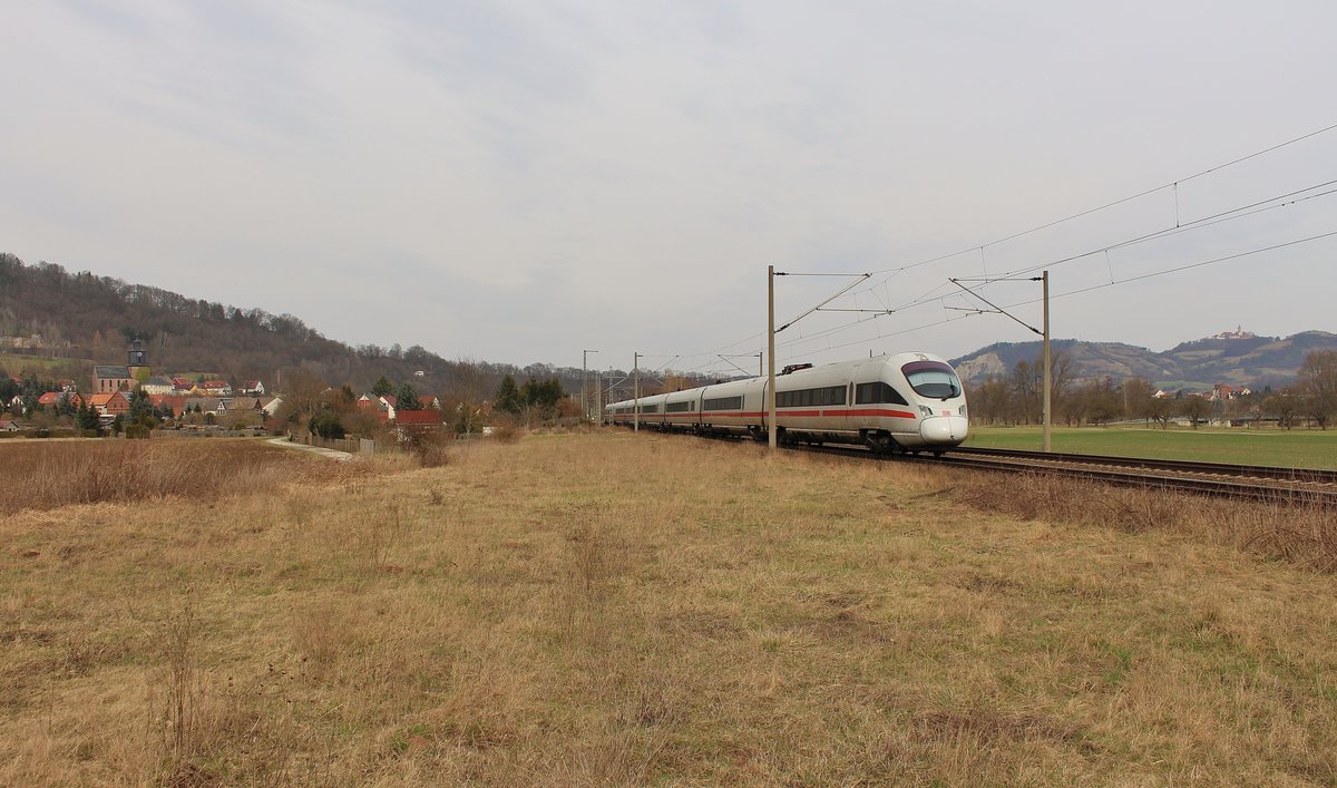 411 053-2 (ICE 1609) zu sehen am 13.03.17 bei Großeutersdorf.