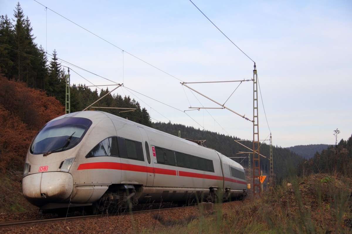411 059-9  Passau  unterwegs im Frankenwald bei Steinbach am 14.11.2014.