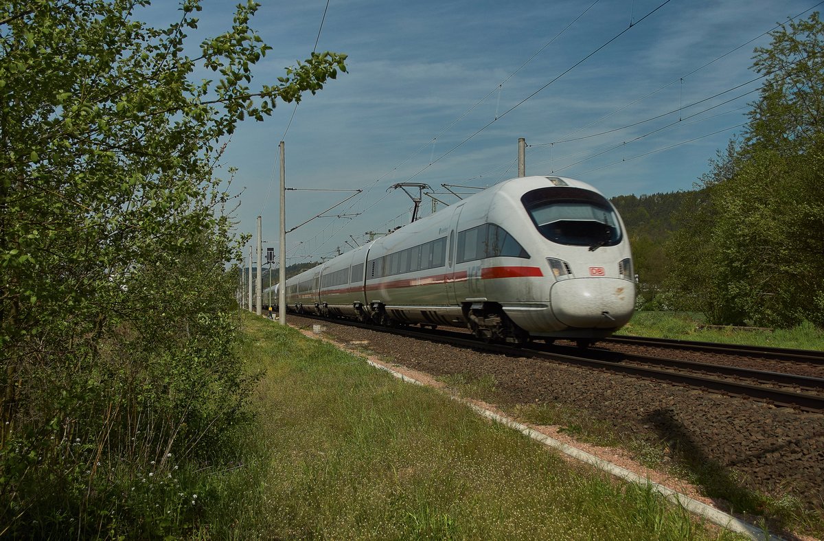 411 067-2 als ICE-T  Trauenstein  ist am 10.05.16 in Richtung Dresden unterwegs abgelichtet wurde er bei Wutha.  