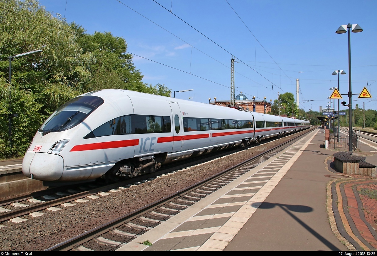 411 504-4 (Tz 1104  Erfurt ) als unbekannter ICE Richtung Hannover erreicht den Bahnhof Uelzen auf Gleis 101.
[7.8.2018 | 13:25 Uhr]