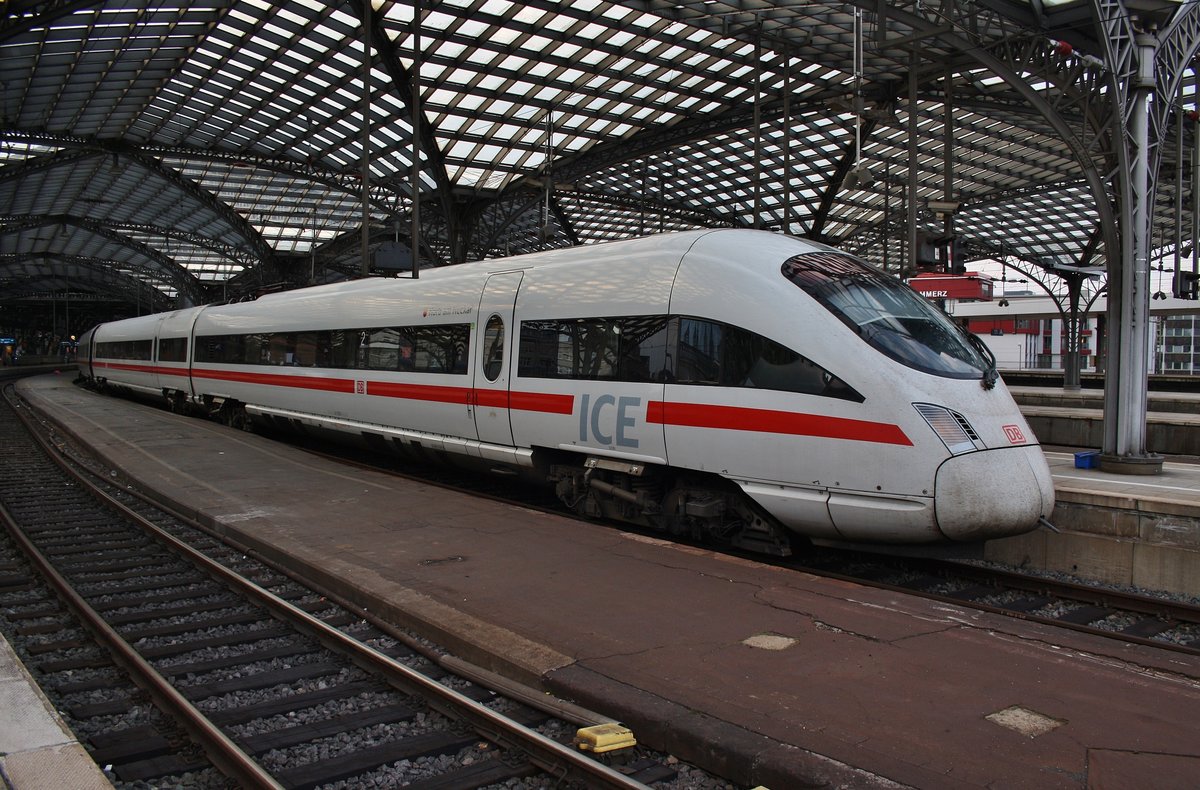 411 505-1  Horb am Neckar  steht am 16.8.2017 als ICE26 von Wien Hauptbahnhof nach Hamburg Hauptbahnhof im Kölner Hauptbahnhof.