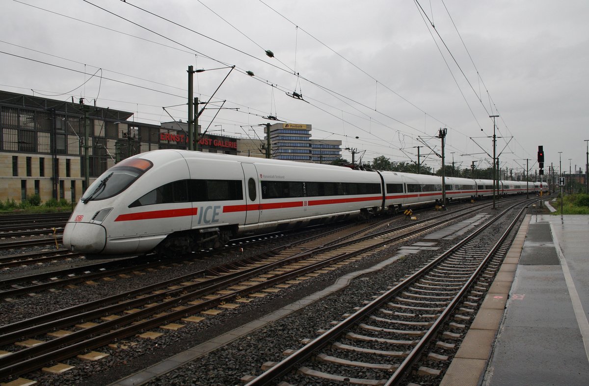 411 513-5  Hansestadt Stralsund  verlässt am 5.8.2017 als ICE1082 von München Hauptbahnhof nach Hamburg-Altona den Hauptbahnhof der niedersächsischen Landeshauptstadt.