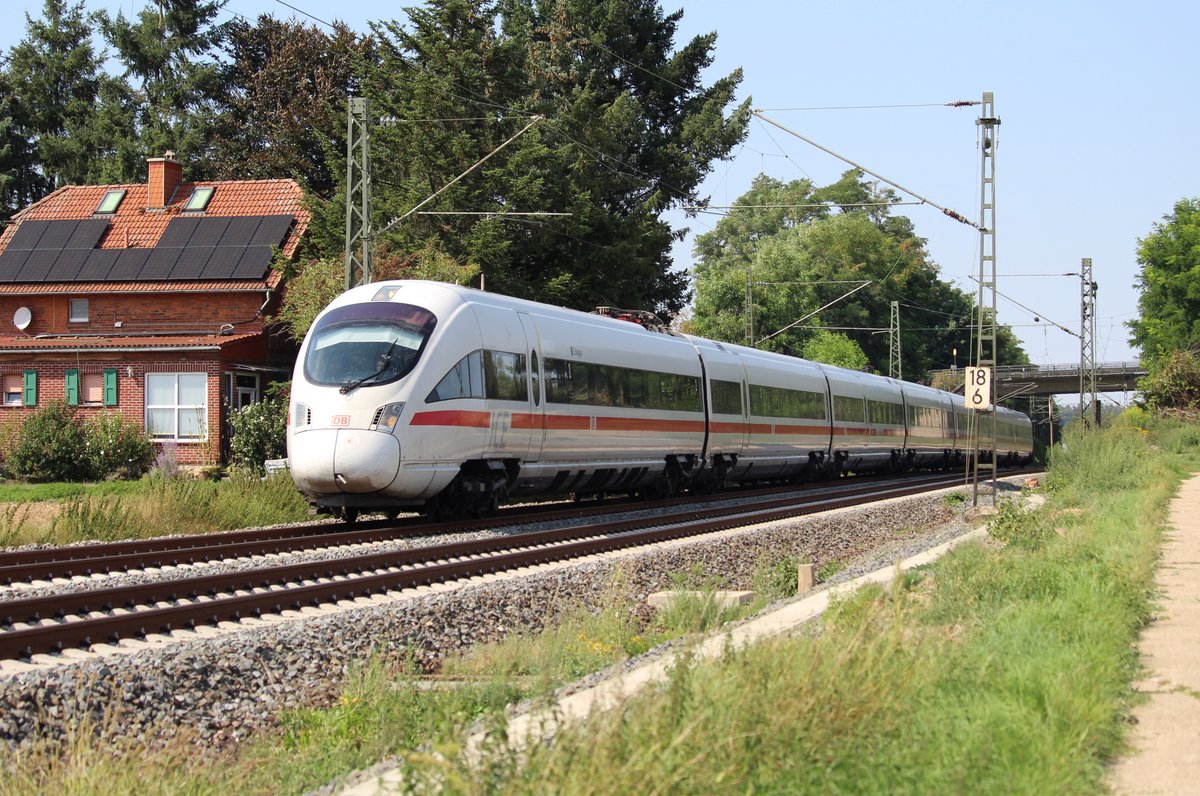 411 517-6 (ICE-T) als Umleiter auf der Bahnstrecke Friedberg-Hanau bei Bruchköbel am 24. August 2019