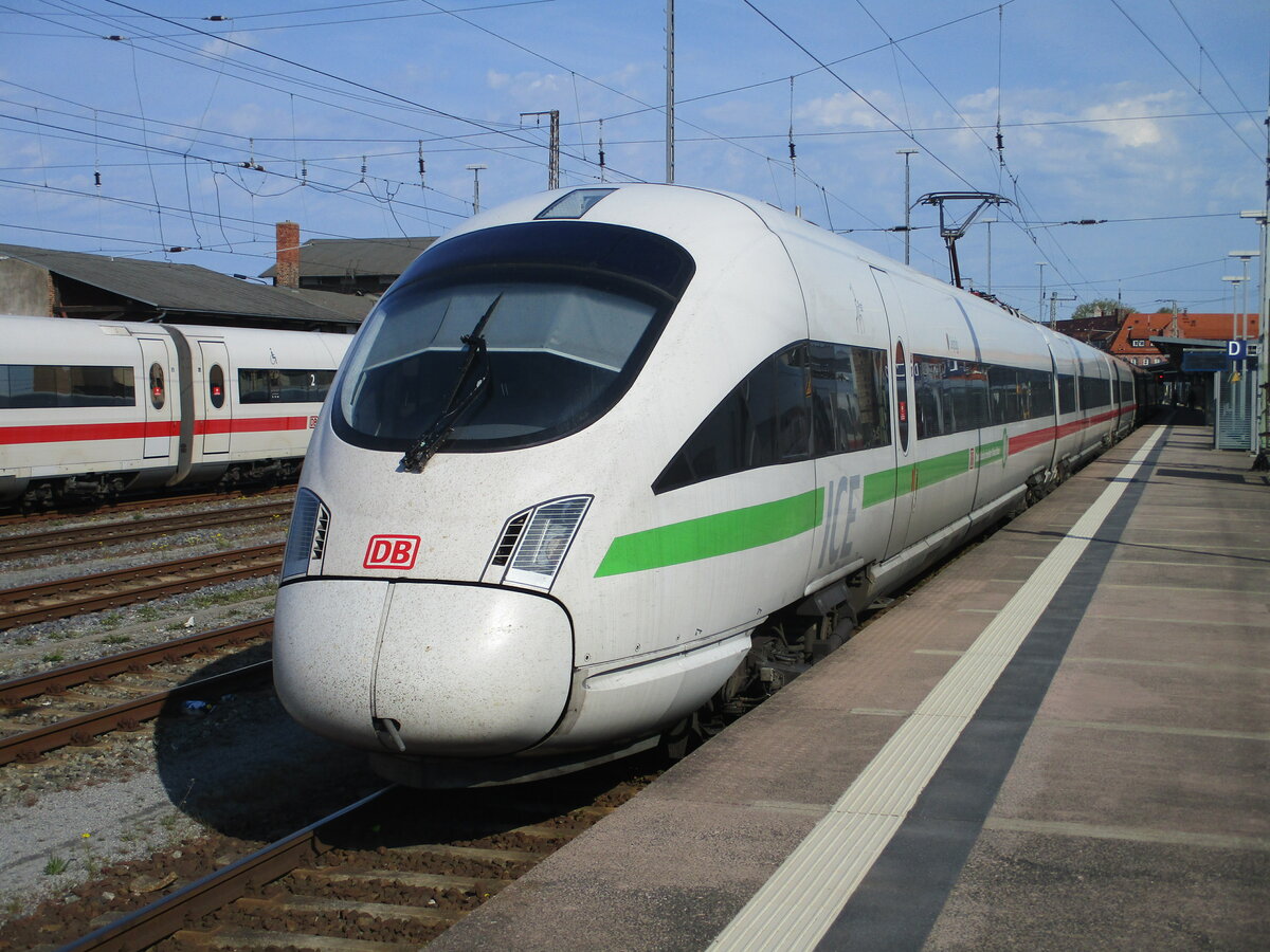 411 526 eingesetzt,am 10.Mai 2021,als ICE Stralsund-Nürnberg im Stralsunder Hbf.