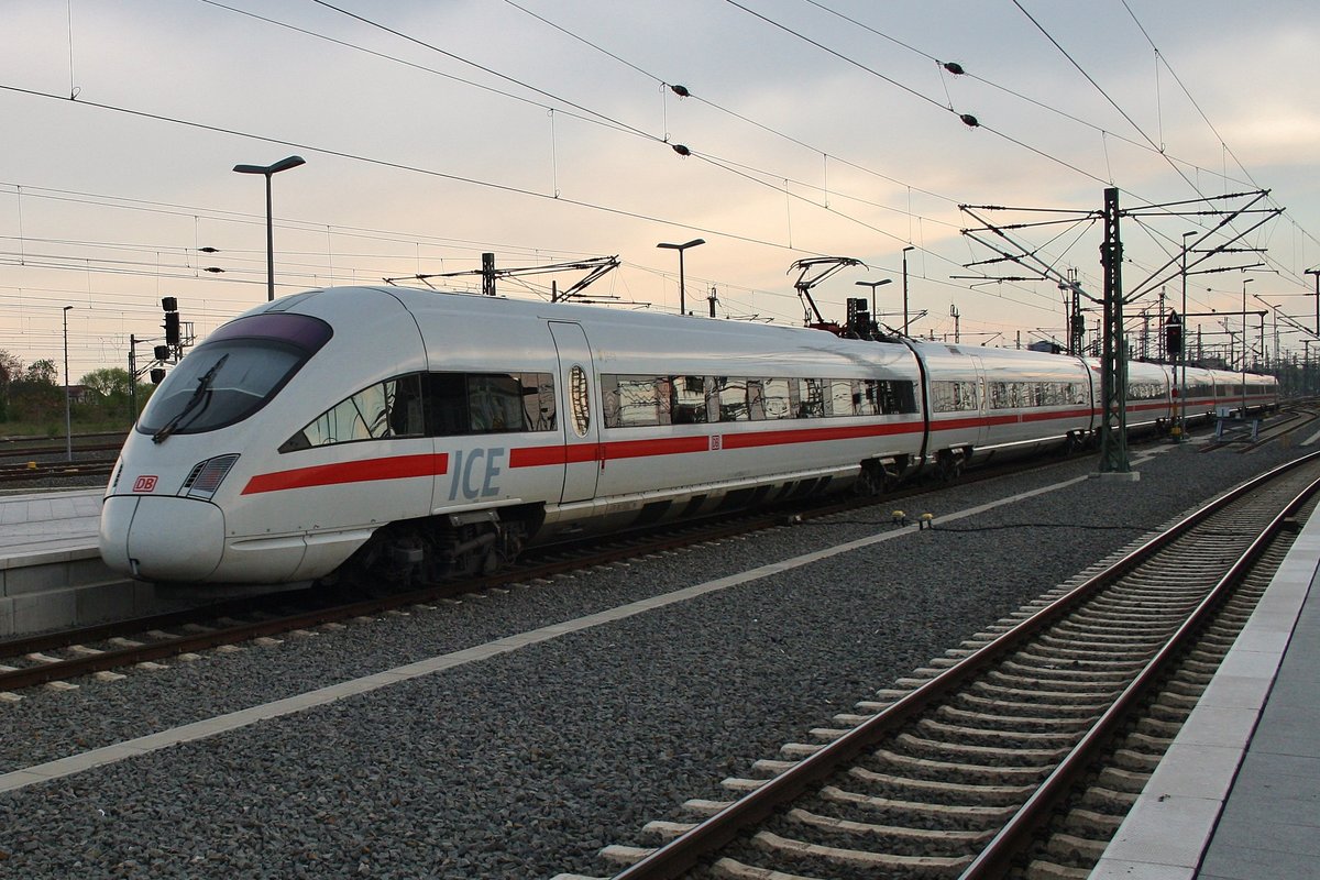 411 530-9  Jena  fährt am 13.5.2017 als ICE1544 nach Frankfurt(Main) Hauptbahnhof aus dem Leipziger Hauptbahnhof aus.