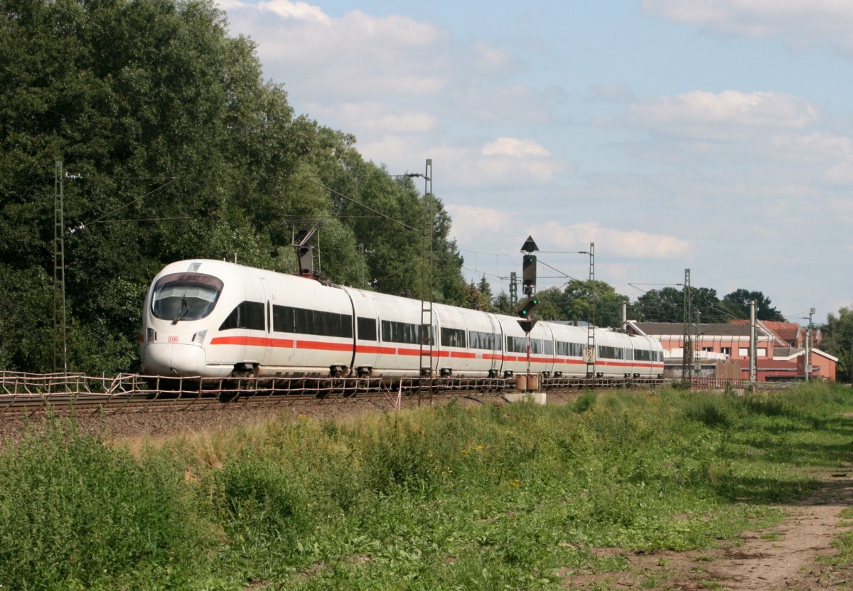 411 xxx als ICE 1181 (Hamburg-Altona–Mnchen Hbf) am 13.08.2012 zwischen Ashausen und Winsen (Luhe)