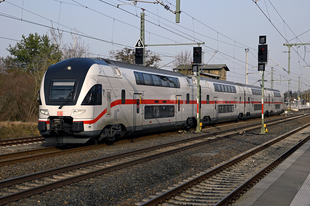 Ein neues Gesicht zum Bodensee: Der frisch getaufte Kiss-IC 4111 "Gäu ...