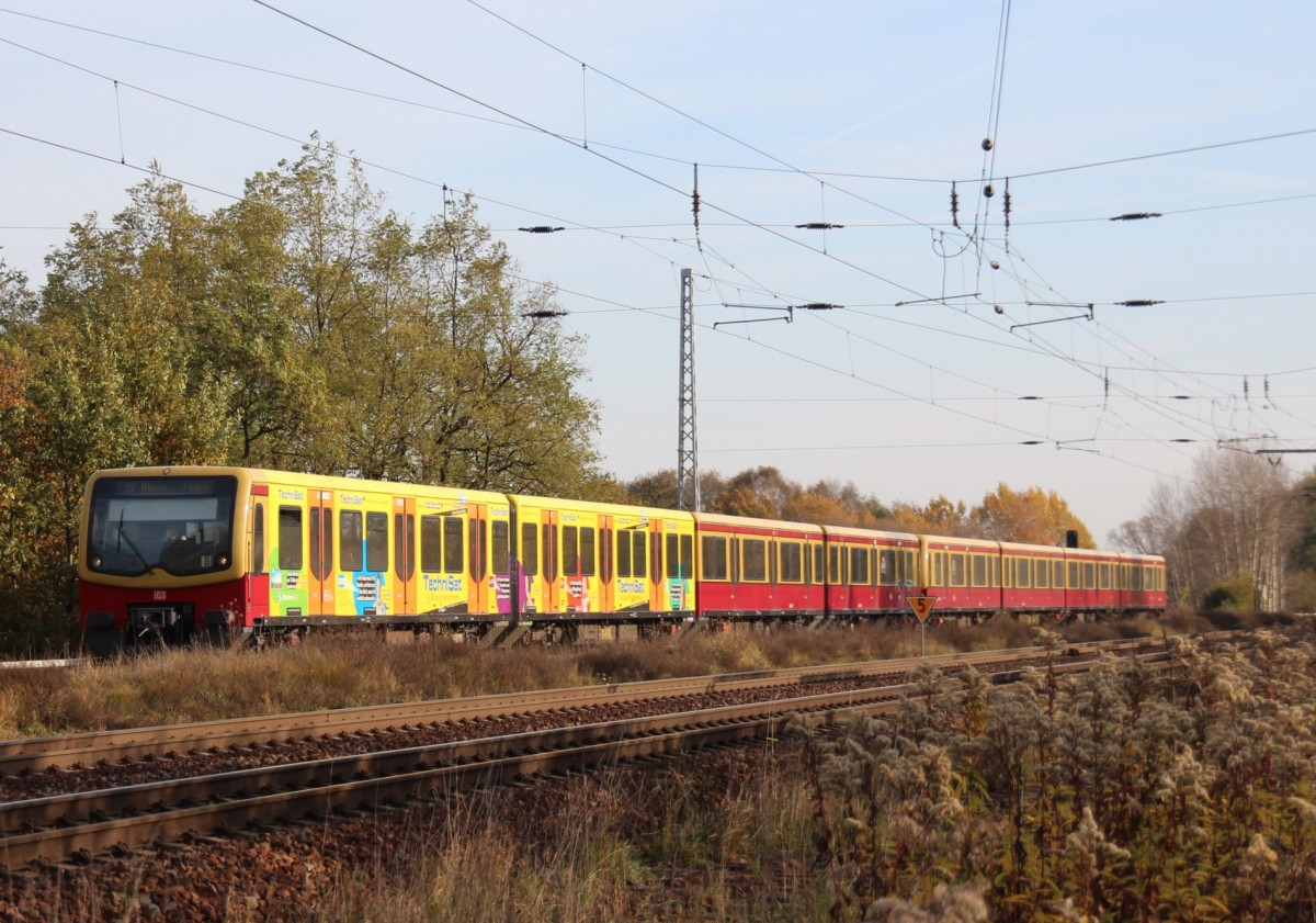 4.11.2014 Zepernick. Berliner-S-Bahn wieder mit Werbung