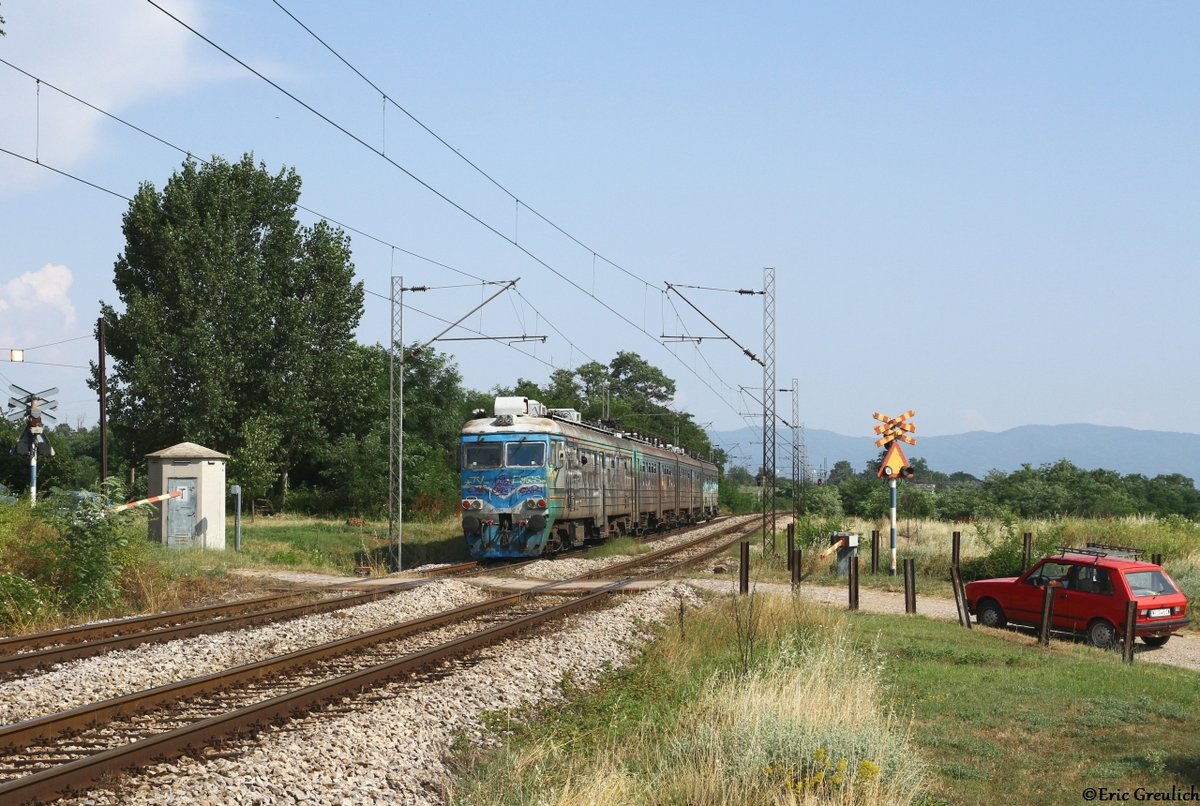 412 013 als PT2904 von Nis nach Belgrad am 03.07.16 in Vrtiste.