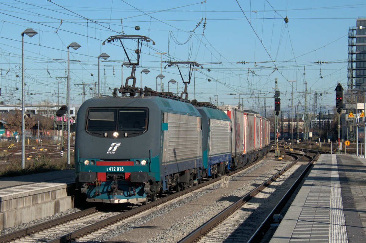 412 018 & Co waren am 01.12.13 unterwags mit dem MARS in München Ost