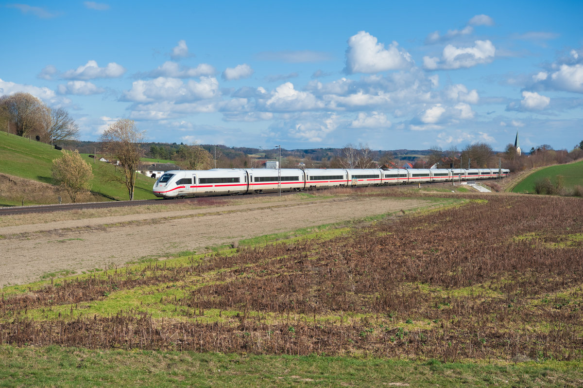 412 020 als ICE 504 von München Hbf nach Hamburg-Altona bei Fahlenbach, 18.03.2019