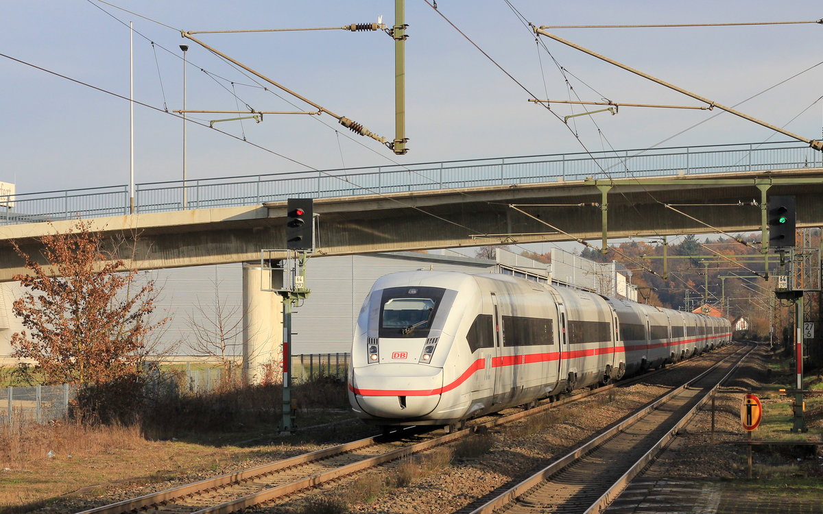 412 041 ff.  Baden-Württemberg  als ICE München-Berlin Ostbahnhof am 21.11.2020 in Reichenbach (Fils). 