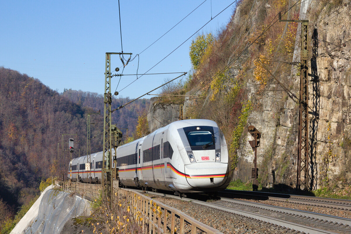 412 257  Bundesrepublik Deutschland  als ICE 513 Münster-München am 13.11.2022 auf der Geislinger Steige. 