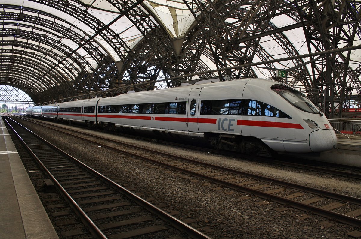 415 503-2  Altenbeken  wurde soeben als ICE1558 nach Wiesbaden Hauptbahnhof im Dresdener Hauptbahnhof bereitgestellt. (27.5.2017) 