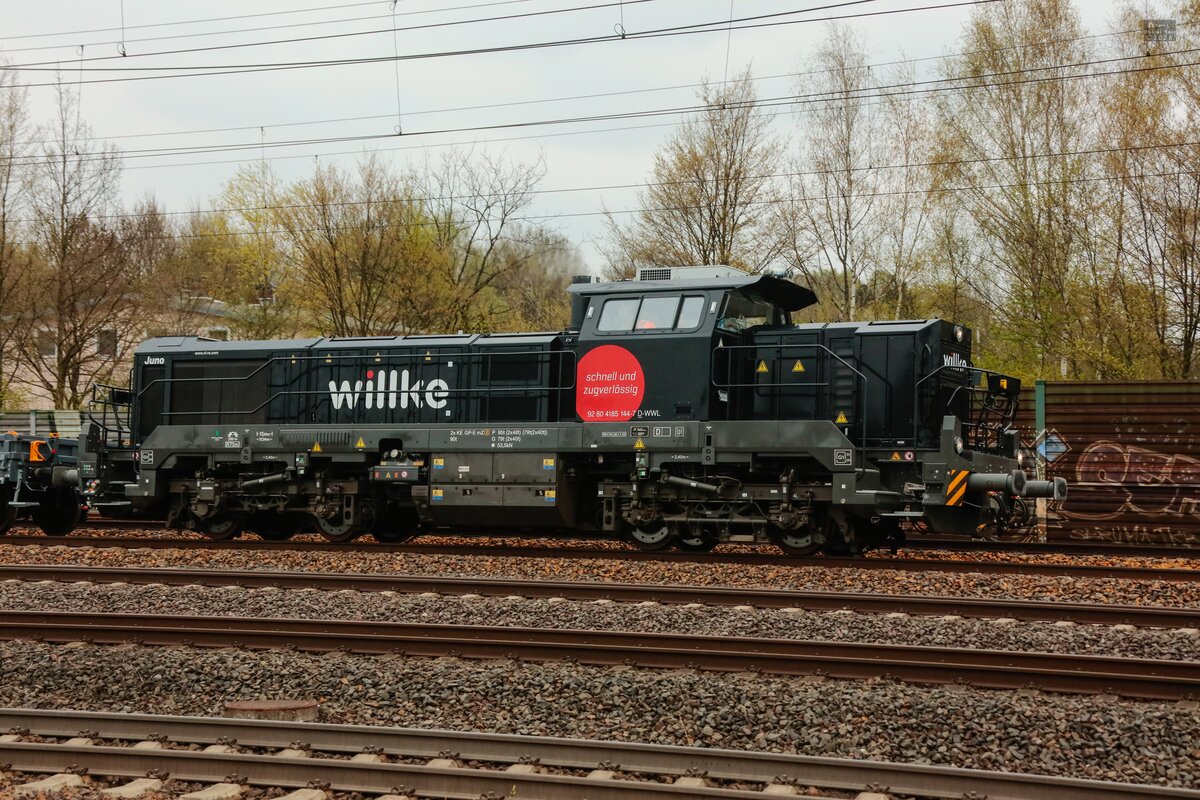 4185 144-7 willke  Juno  in Hamburg Harburg, April 2026.