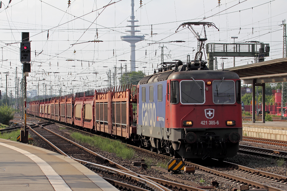 421 385-6 durchfährt den Bremer Hbf. 12.8.2015