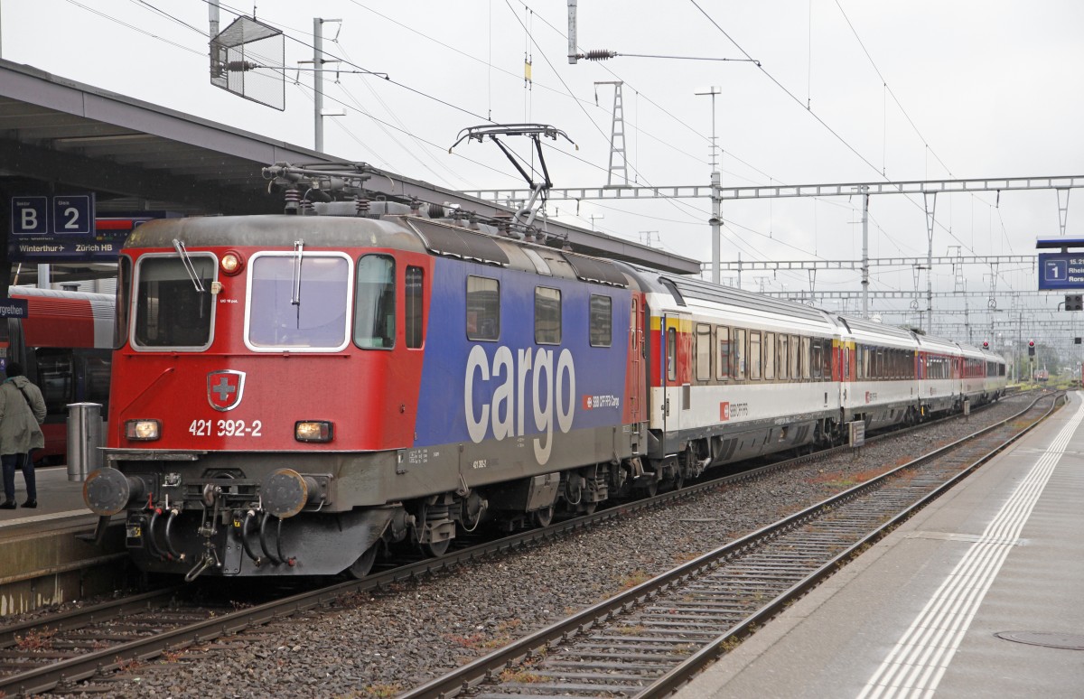 421 392 mit Intercity ist am 21.05.2015 in St.Margrethen eingetroffen.