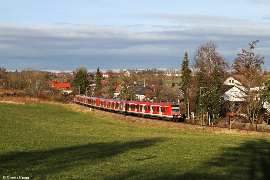 423 237 am 12.12.2015 bei Grafing.