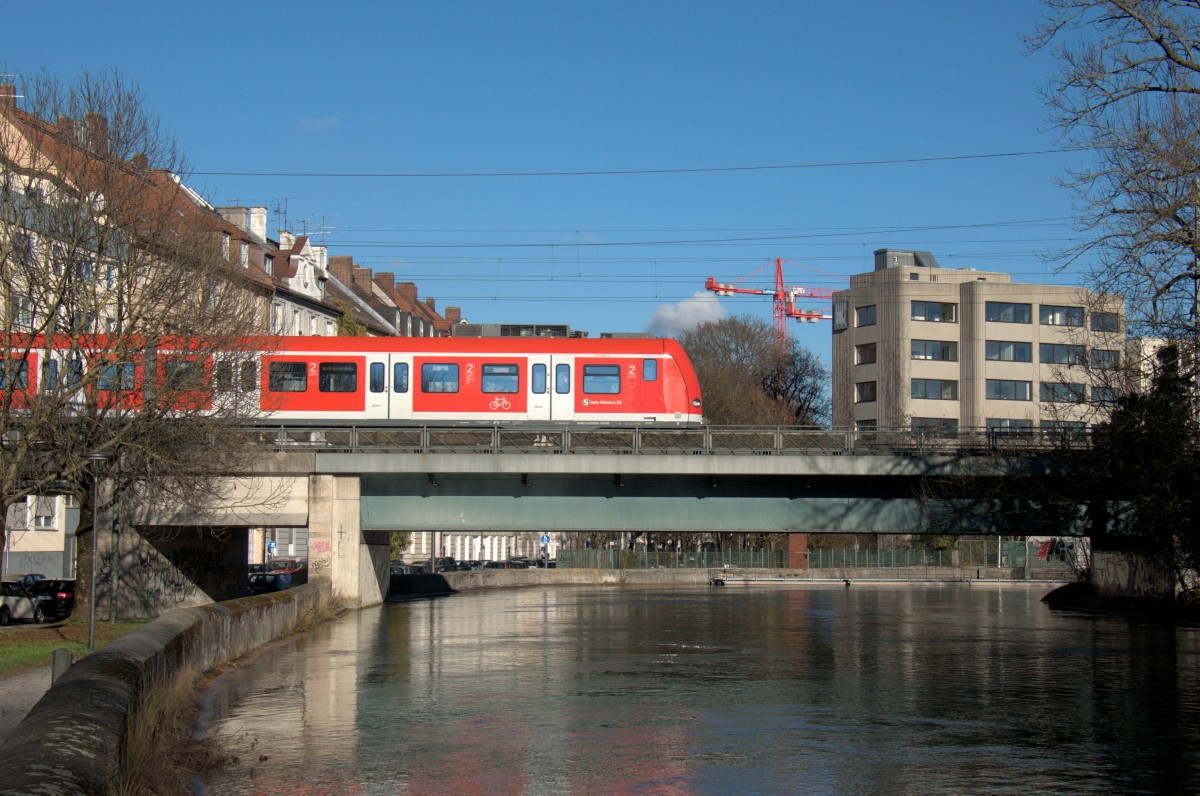 423 348 am 01.12.13 am großen Stadtbach/Isartalstraße in München