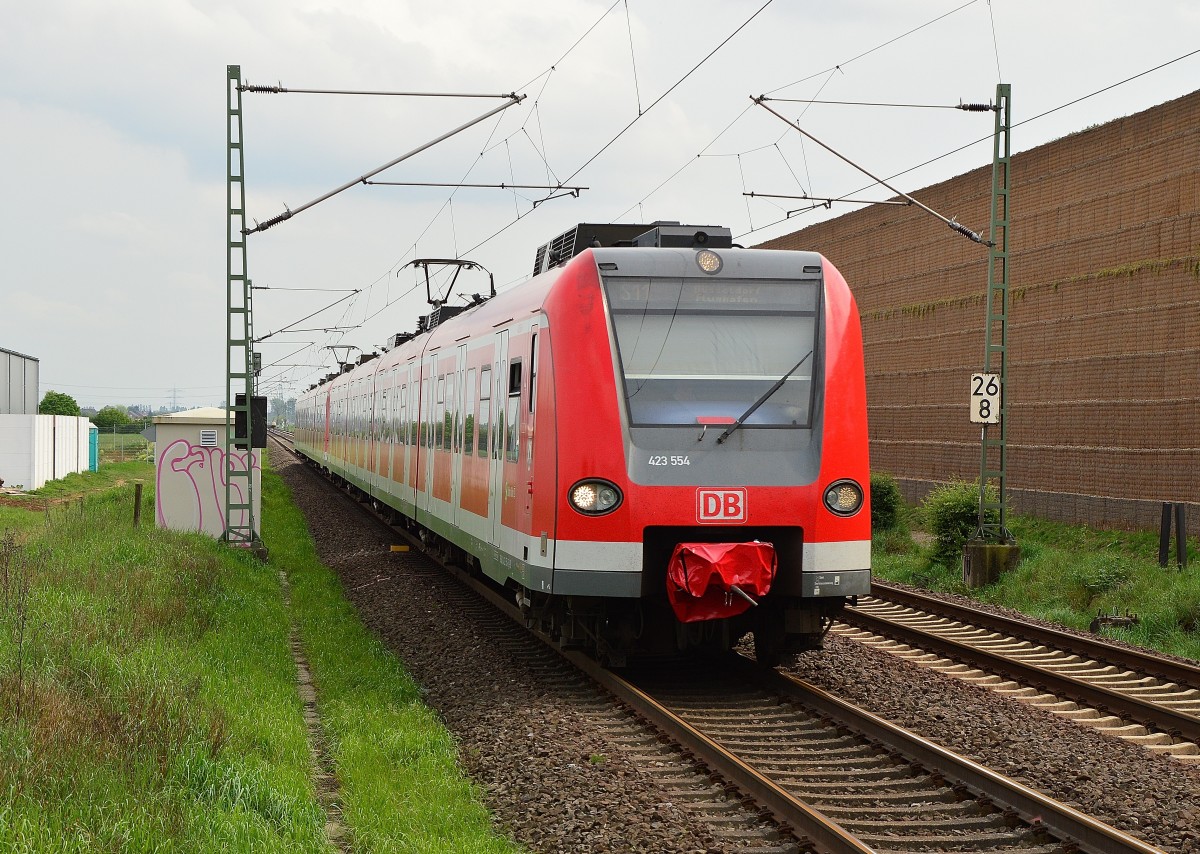 423 554 als S11 nach Düsseldorf Flughafen. 27.4.2014