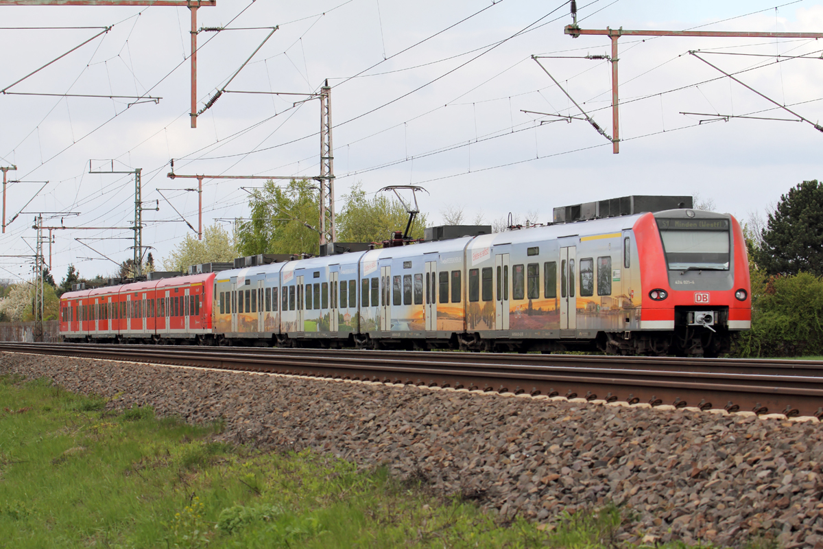 424 021-4 mit Werbung in Dedensen-Gümmer 19.4.2017