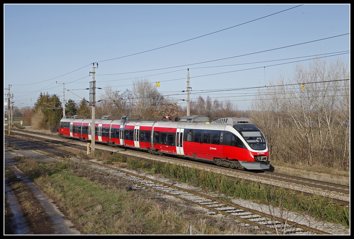 425 001 in Nickelsdorf am 5.12.2018.