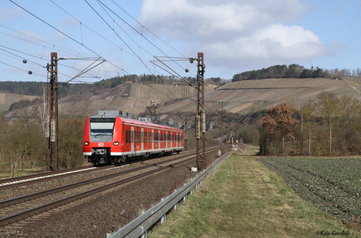 425 044 am 11.03.15. bei Himmelstadt als RB nach Würzburg.