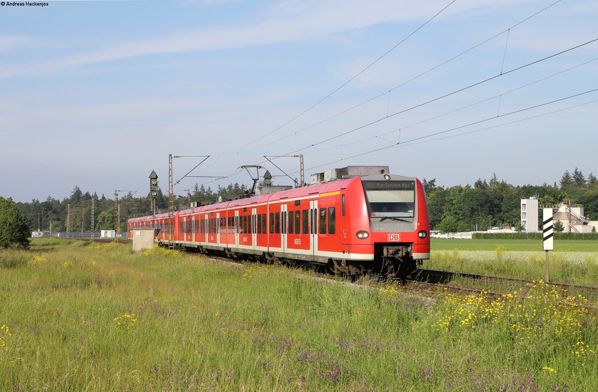 425 068-4 und 425 *** als RB 38865 (Mannheim Hbf-Karlsruhe Hbf) bei Waghäusel 18.5.18