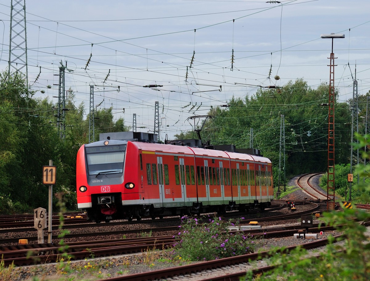 425 072 bei der Einfahrt in Herzogenrath, in Richtung Aachen am 29.8.2014