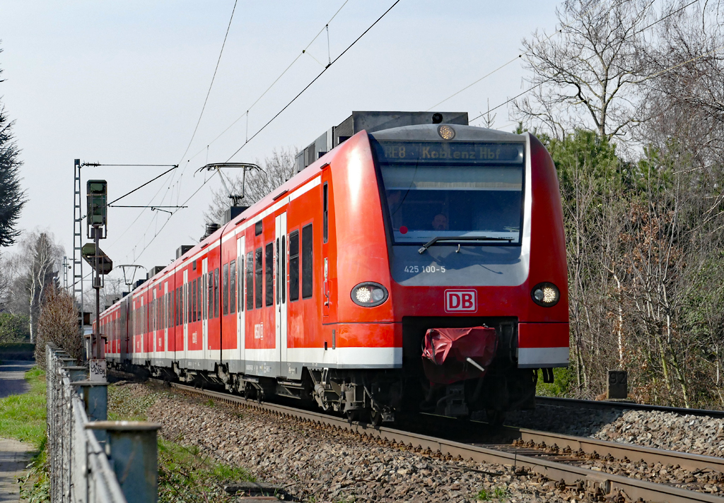 425 100-5 RE8 nach Koblenz in Bonn-Beuel - 13.03.2017