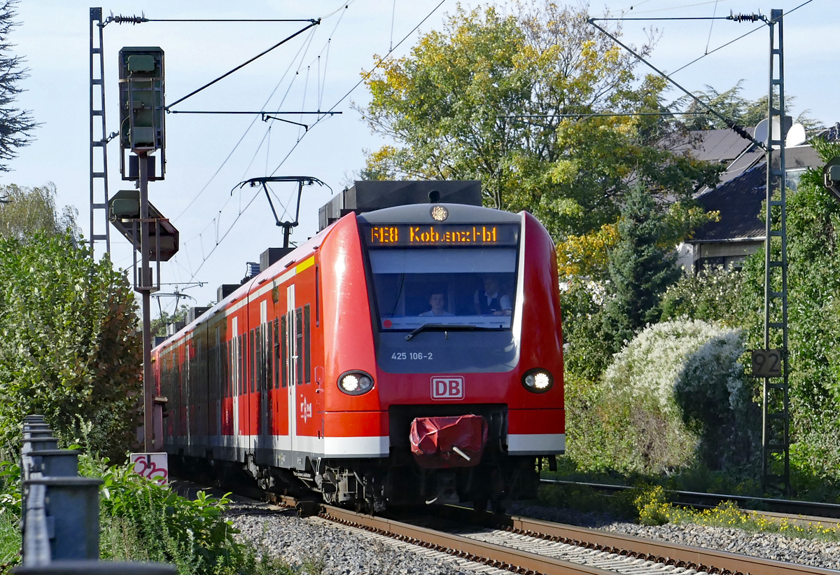 425 106-2 RE8 nach Koblenz Hbf durch Bonn-Beuel - 14.10.2019