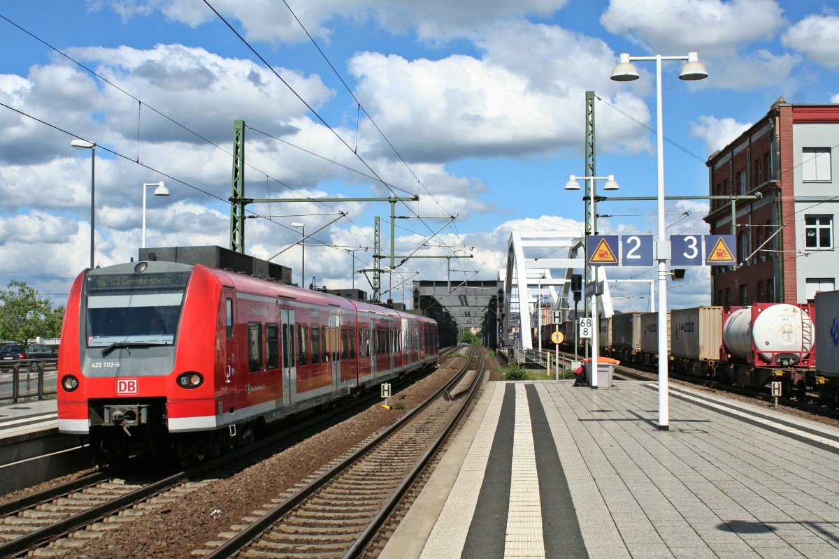 425 260-7 als RB44 nach Mainz Hbf am Nachmittag des 24.05.14 bei der Einfahrt in den Bahnhof Ludwigshafen (Rhein) Mitte.