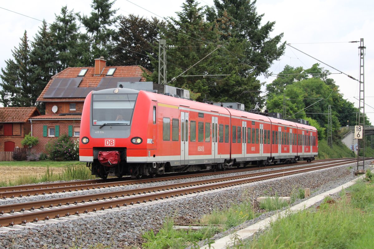 425 534 auf der Bahnstrecke Friedberg-Hanau bei Bruchköbel am 07. August 2019