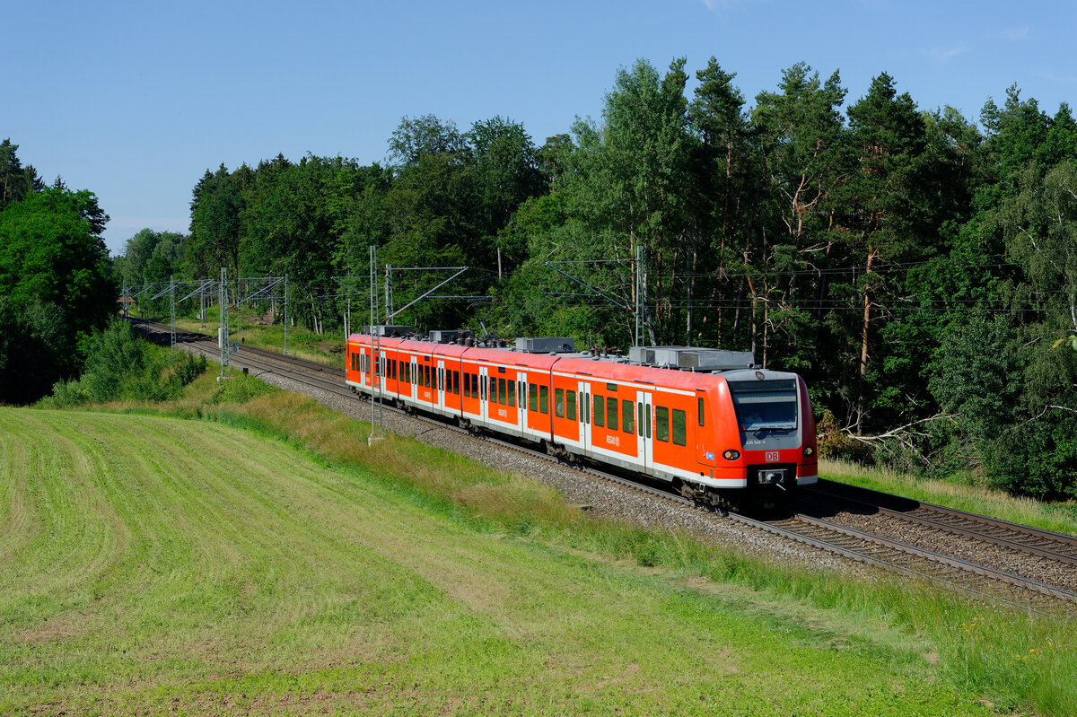 425 546 als RB (Würzburg Hbf - Treuchtlingen) bei Ratzenwinden, 24.06.2020