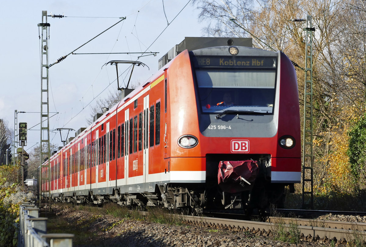 425 596-4 RE8 nach Koblenz durch Bonn-Beuel - 29.11.2017