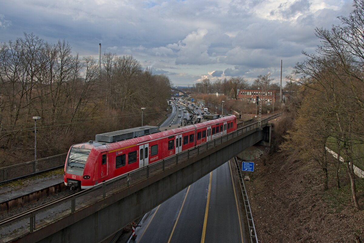 426 007-1  Kirkel  durchfährt den seit 1990 nicht mehr bedienten Haltepunkt Rottbruch als RB 46, die wegen eines nicht besetzten Stellwerks nach Herne statt nach Gelsenkirchen verkehrt (19.03.2023)