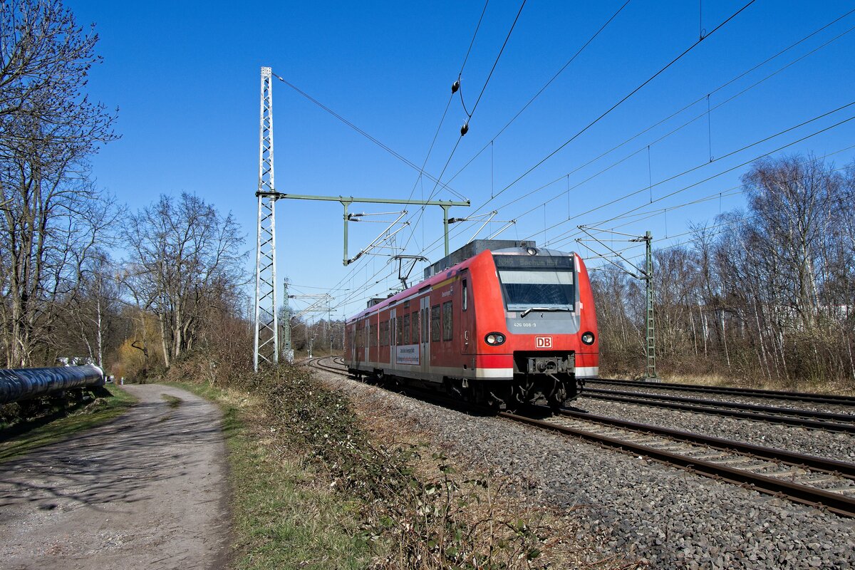 426 008-9  Besseringen  als RB 46 auf dem Weg nach Bochum (Bochum-Hofstede, 19.03.2022)