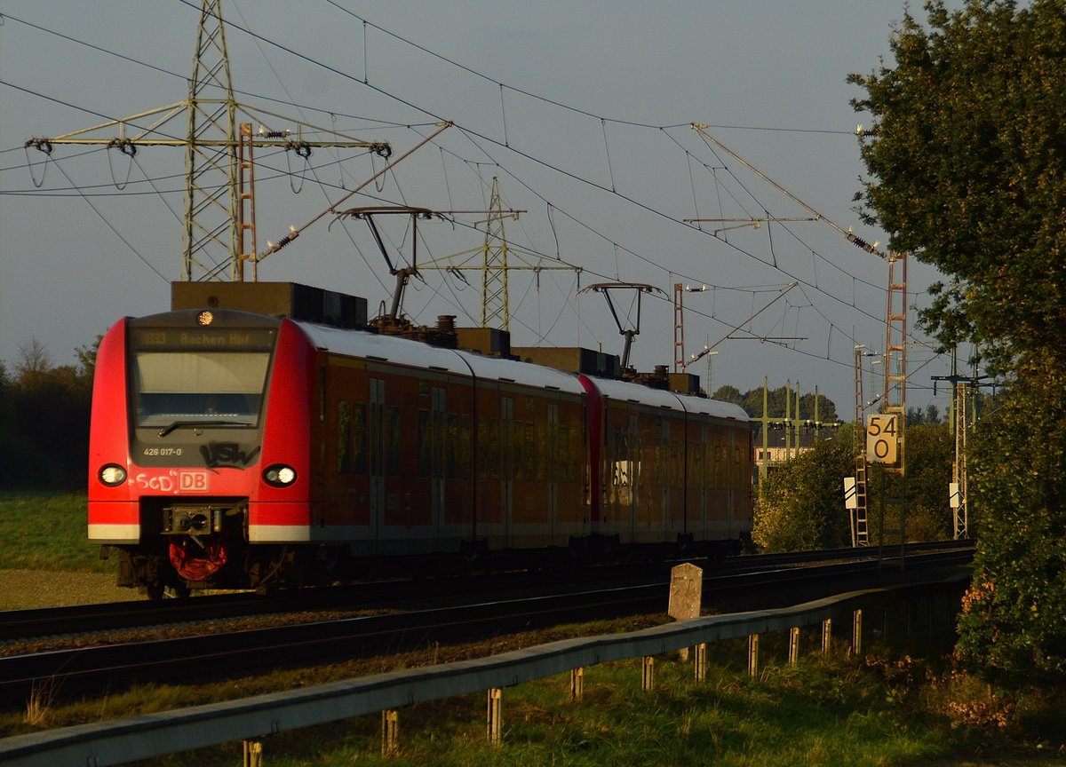 426 017-0 ist mit einem Brüderchen bei Wickrathhahn unterwegs als RB33 nach Aachen Hbf. 19.9.2017