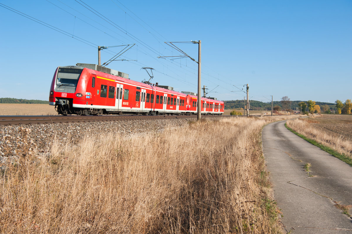 426 029 als RB 58122 von Treuchtlingen nach Würzburg Hbf bei Oberdachstetten, 15.10.2018
