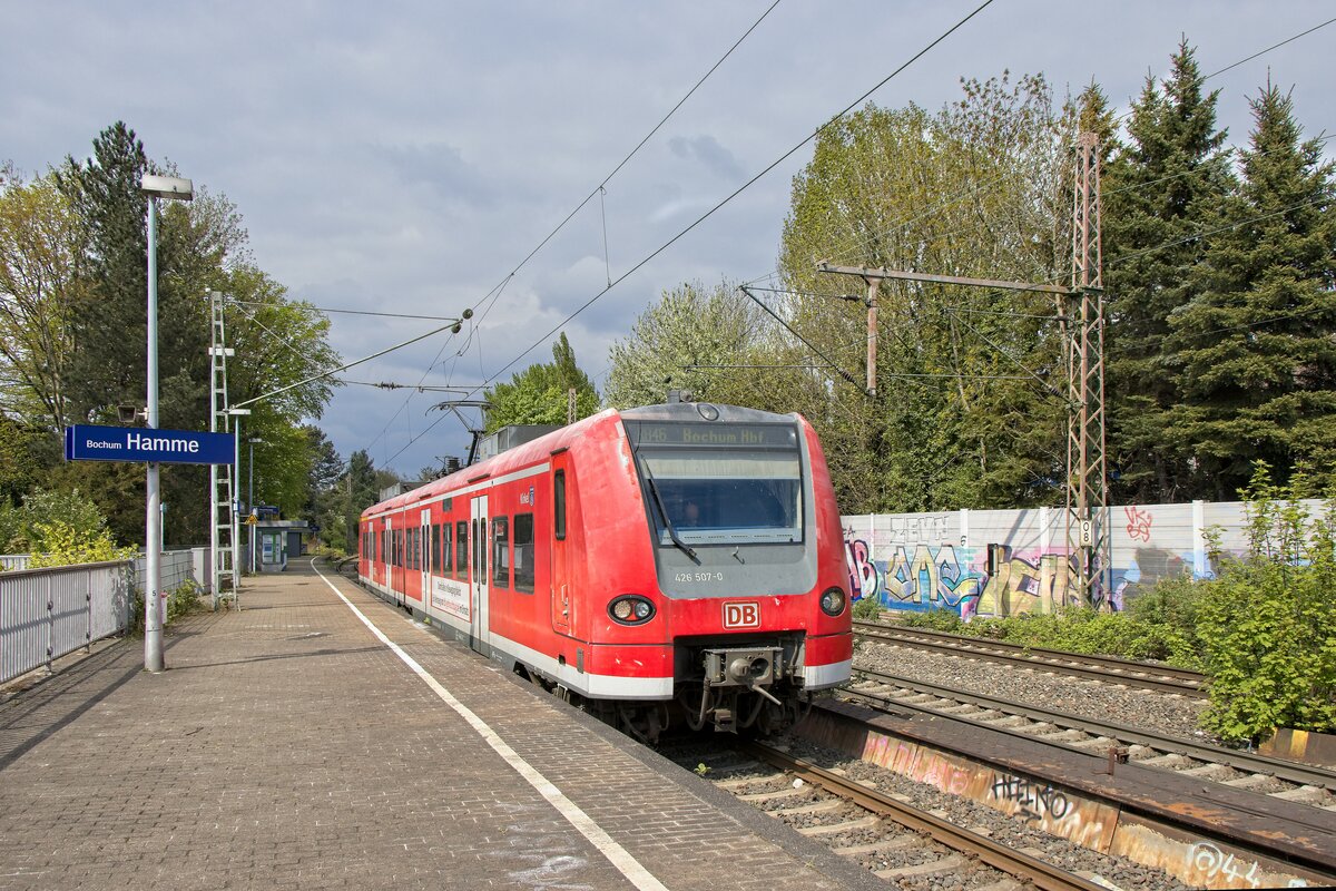426 507-0  Kirkel  als RB 46 nach Bochum bei der Ausfahrt aus dem Haltepunkt Hamme (22.04.2022)