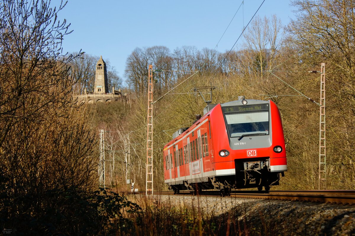 426 516-1 DB als RE16 in Witten, am 27.02.2022.