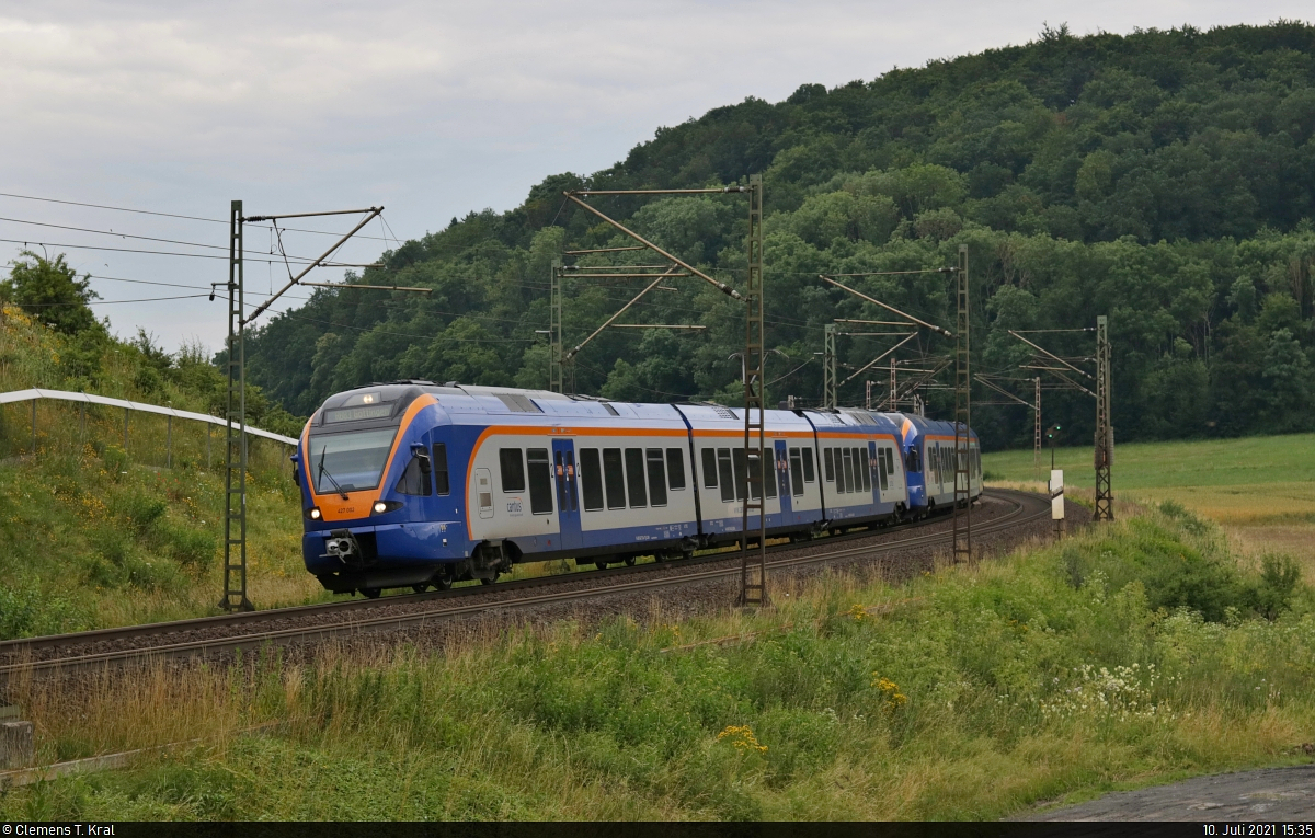 427 136-7 (427 002) und 427 148-2 (427 057 | Stadler FLIRT) unterwegs südlich von Friedland (Niedersachsen).

🧰 cantus Verkehrsgesellschaft mbH
🚝 RB 24020 (RB83) Kassel Hbf–Göttingen | RB 24080 (RB87) Bebra–Göttingen
🚩 Bahnstrecke Frankfurt–Göttingen (KBS 613)
🕓 10.7.2021 | 15:35 Uhr