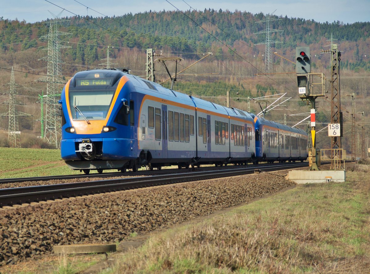 427 507 u.428 003 cantus sind am 14.03.2017 als R5 von Kassel kommend nach Fulda bei Reilos unterwegs.