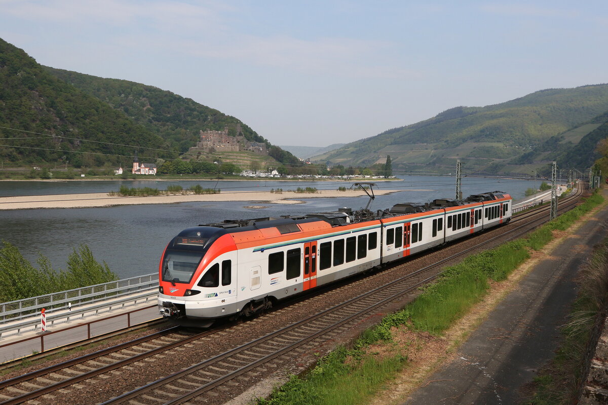 428 638 auf dem Weg nach Bingen am 3. Mai 2022 bei Assmannshausen.