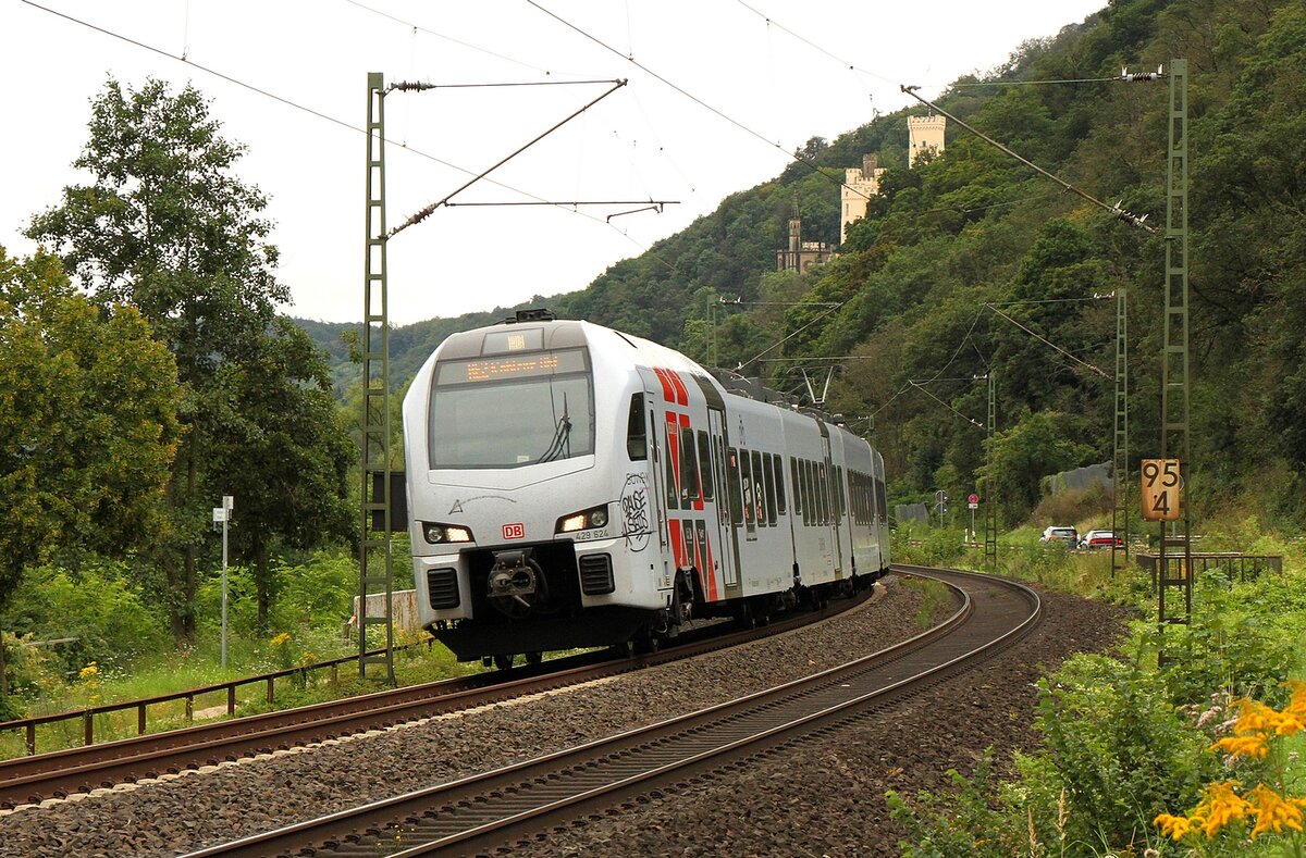 429 624 unterhalb Schloß Stolzenfels in Richtung Koblenz (linke Rheinseite) am 19.08.2021