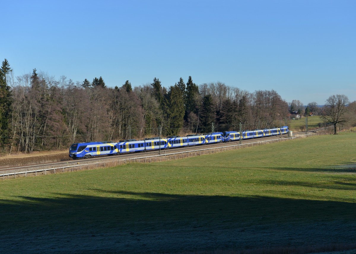 430 007 als M nach München am 30.12.2013 bei Übersee.