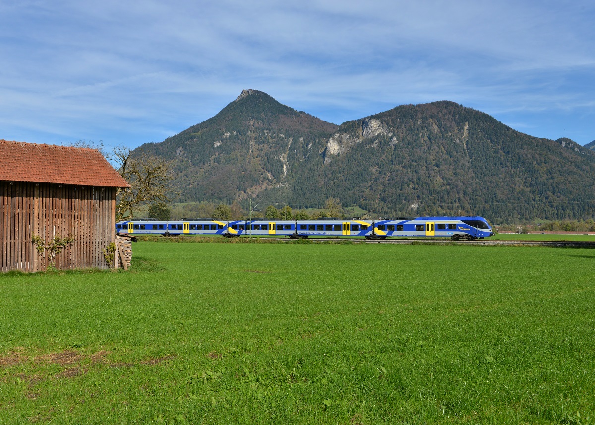 430 019 als M nach Kufstein am 18.10.2014 bei Niederaudorf. 