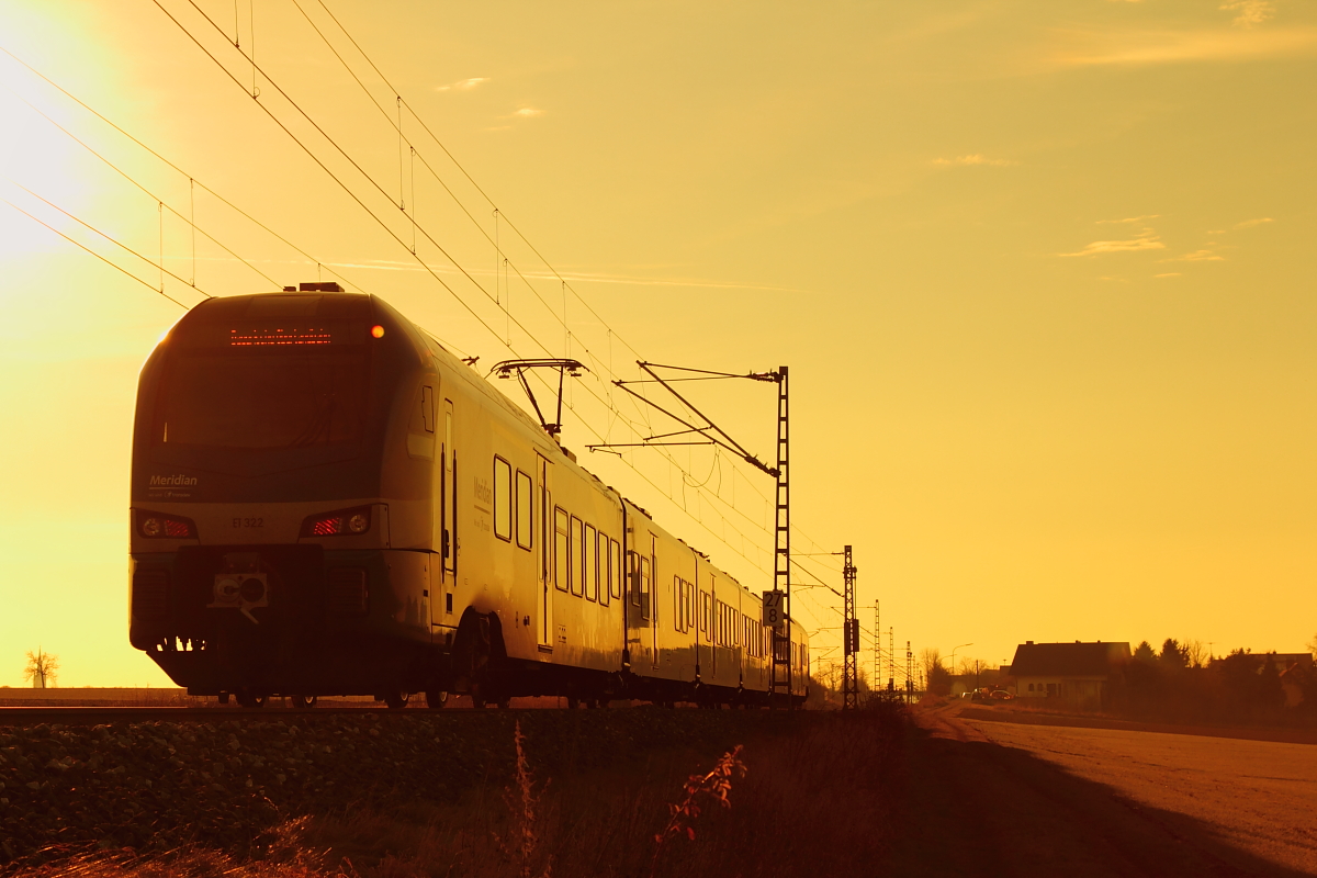 430 022 Meridian ET 322 bei Lichtenfels am 10.12.2016.